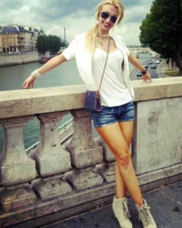 Stire din Monden : Andreea Bălan, vacanță  cu Keo la Paris