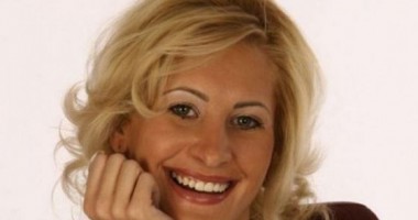 Stire din Eveniment : Prezentatoarea OTV Andreea Chirvasiu a murit la 32 de ani
