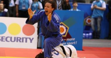 Stire din Sport : Andreea Chițu s-a calificat în semifinalele Campionatului Mondial de judo