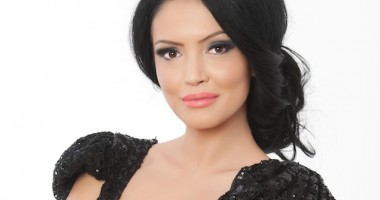 Stire din Monden : Andreea Mantea este talentată, dar fanii nu o cred