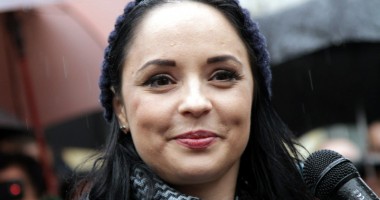 Stire din Monden : Andreea Marin a renunțat  la numele de Bănică