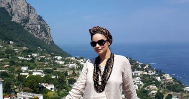 Stire din Monden : Andreea Marin învață  limba natală a noului iubit