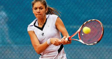 Stire din Sport : Vești proaste de la Australian Open. Andreea Mitu, învinsă în primul tur
