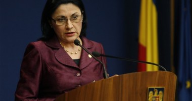Stire din Eveniment : Ministrul Educației, Ecaterina Andronescu, implicată într-un accident