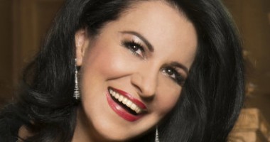 Stire din Diverse : Angela Gheorghiu vorbește despre bătăile primite de la soțul ei