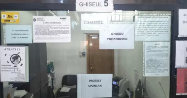 Stire din Social : Asistenții medicali sunt în stradă, protest la ANAF și Trezorerie. Vameșii amenință și ei