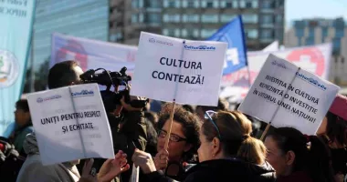 Stire din Cultură-Educație : Ziua Culturii Naționale, marcată de proteste ale angajaților din sectorul cultural