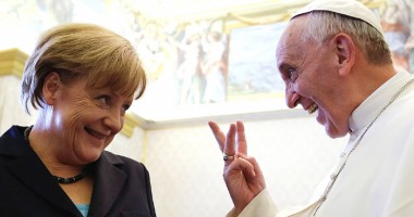 Stire din Actualitate : Angela Merkel i-a cerut Papei Francisc să sprijine măsurile de austeritate