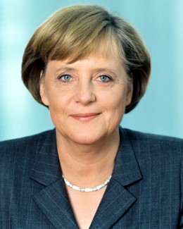Stire din Actualitate : Angela Merkel: Uniunea politică este misiunea Europei pentru următorii 10 ani