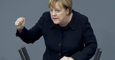 Stire din Tehnologie : Schimbări la Facebook? Ce i-a cerut Angela Merkel lui Mark Zuckerberg