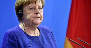 Stire din Politică-Administrație : Angela Merkel a declarat că este ''foarte preocupată'' de relaxarea restricțiilor impuse de pandemie