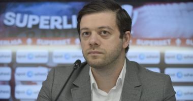 Stire din Sport : Victor Angelescu, acţionar Rapid: „Ni-l dorim pe Marius Şumudică şi în sezoanele viitoare”