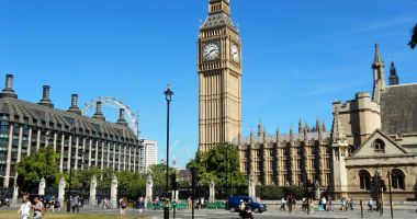 Stire din Actualitate : O avertizare de vreme extremă intră în vigoare în Marea Britanie, în contextul unui nou val de caniculă