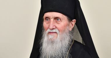 Stire din Cultură-Educație : Aniversare în Biserica română. Împlinește 90 de ani!