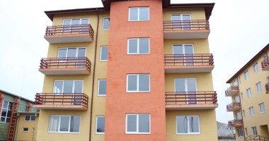 Primarul Florin Mitroi le-a oferit locuitorilor o sală de sport și apartamente ANL - 2