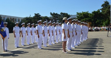 Galerie FOTO. Studenții promoției 2014 de la ANMB și-au luat la revedere de la profesori - 6