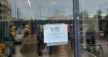 Insecte vii și produse neconforme descoperite la Lidl Năvodari. Activitatea, suspendată temporar