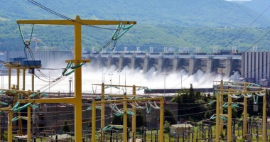 Stire din Economie : ANRE: Plafonarea prețurilor la energie este imposibilă!