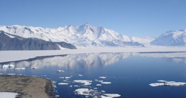 Stire din Actualitate : Cutremur de 6,5 grade pe Richter, în largul Antarcticii