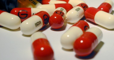 Stire din Sănătate : Atenție la consumul de antibiotice!