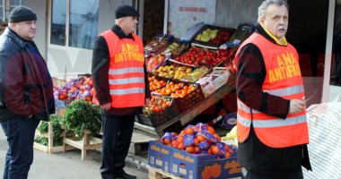 Stire din Economie : Antifrauda Fiscală împarte amenzi en-gros și en-detail