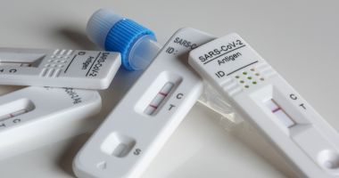 Stire din Social : Coronavirus în România. Mii de noi cazuri! Totuşi, mai puţine faţă de ieri
