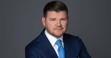 Stire din Politică-Administrație : Consultantul lui Călin Georgescu, Anton Pisaroglu, şi-a anunţat candidatura la alegerile prezidenţiale