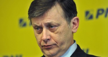 Stire din Politică-Administrație : Crin Antonescu a demisionat din PNL