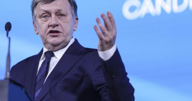 Stire din Politică-Administrație : Crin Antonescu ia pulsul constănțenilor! Iată cine se va afla alături de el