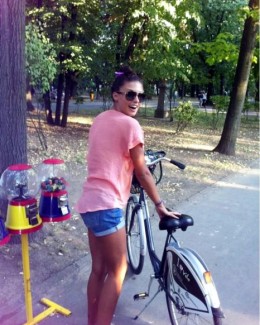 Stire din Monden : Antonia, sexy  pe bicicletă