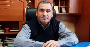Stire din Politică-Administrație : "Reabilitarea drumurilor după inundații este prioritatea administrației"