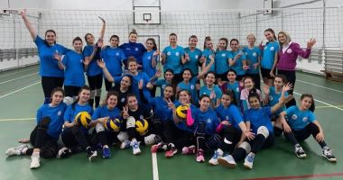 Stire din Sport : Antrenament comun pentru junioarele de la Academia de Volei Tomis şi CS Medgidia
