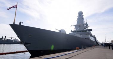Distrugătorul Duncan a părăsit portul Constanța - 1