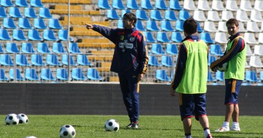 Stire din Sport : Tricolorii sunt în grupă cu Olanda, Turcia, Ungaria, Estonia și Andorra