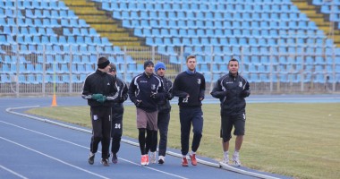 Stire din Sport : Fotbal / FC Farul nu se poate baza pe patru jucători în meciul cu Chindia