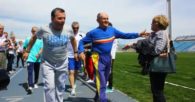 Antrenorul emerit Ioan Veliciu, sărbătorit cu fast pe pista de atletism - 3