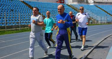 Antrenorul emerit Ioan Veliciu, sărbătorit cu fast pe pista de atletism