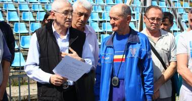 Antrenorul emerit Ioan Veliciu, sărbătorit cu fast pe pista de atletism - 8