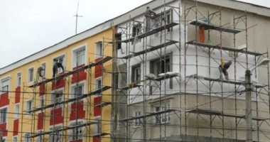 Stire din Politică-Administrație : Începe anveloparea blocurilor din Cernavodă