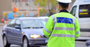 Stire din Eveniment : Poliția atrage atenția: cauciucurile de iarnă sunt mai ieftine decât amenda!