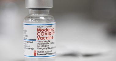 Stire din Social : Covid. Noul booster al vaccinului Moderna produce o reacţie imunitară puternică împotriva variantei Omicron