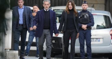 Stire din Actualitate : Fostul preşedinte francez Nicolas Sarkozy începe să-şi ispăşească pedeapsa de cinci ani de închisoare