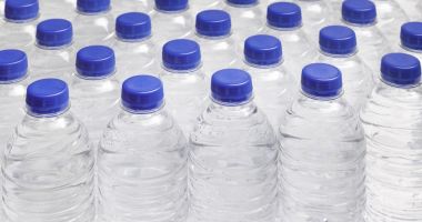 Stire din Actualitate : Cât de scârbos! Apă plată cu fecale. Nereguli grave găsite de ANPC la o firmă de îmbuteliere