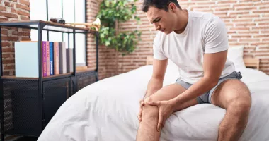 Stire din Sănătate : Cauze care duc la acumularea de apă la genunchi