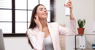 Stire din Sănătate : Apa termală scade inflamaţia şi îndepărtează bacteriile aflate la nivelul pielii