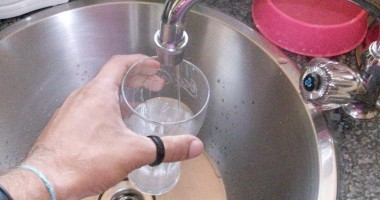 Stire din Social : Avarie RAJA. S-a reluat furnizarea apei reci pe strada Mircea cel Bătrân