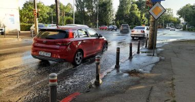 VIDEO. Echipele Termoficare au intervenit şi au rezolvat situaţia. Fântână arteziană în faţa Spitalului de Boli Infecţioase Constanţa - 4