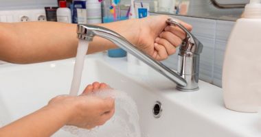 Stire din Social : Locuitorii de pe strada Cumpenei au rămas fără apă caldă