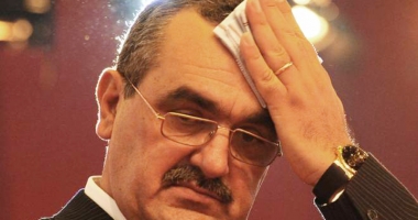 Stire din Eveniment : A patra încercare, cu noroc!  Miron Mitrea, eliberat condiționat