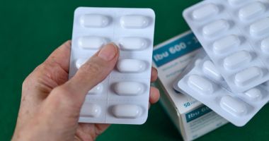 Stire din Social : Apel de la doctori. Medicină bazată pe dovezi, nu „tratamente minune”